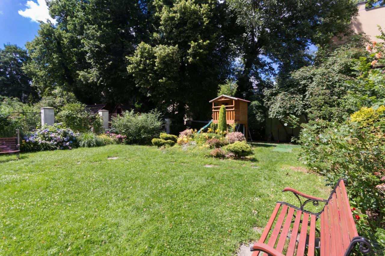 Garden Studio In The Old Town Leilighet Krasków Eksteriør bilde